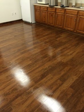 laminate floor waxing